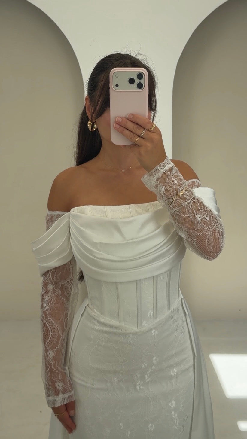 Hilaya weiss