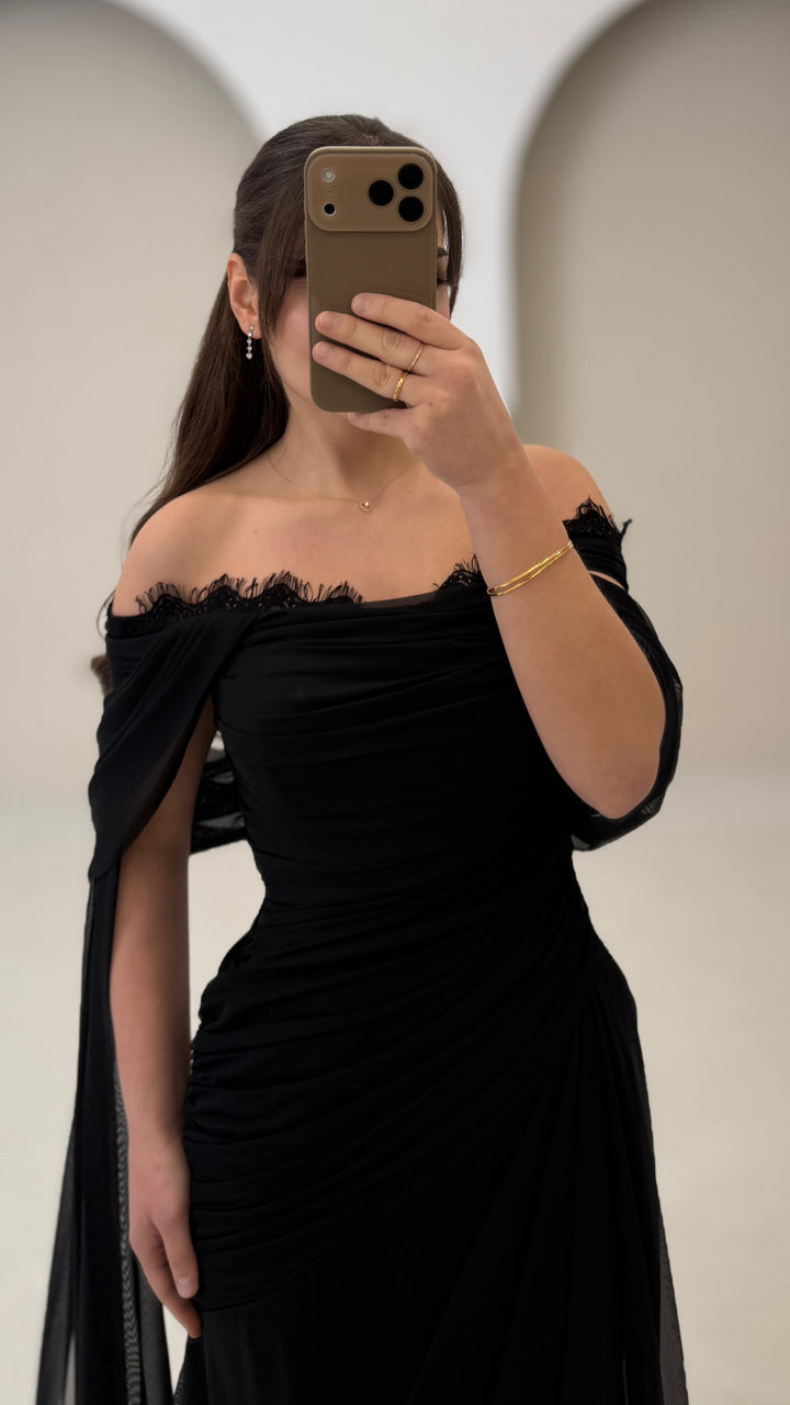 Seyra black