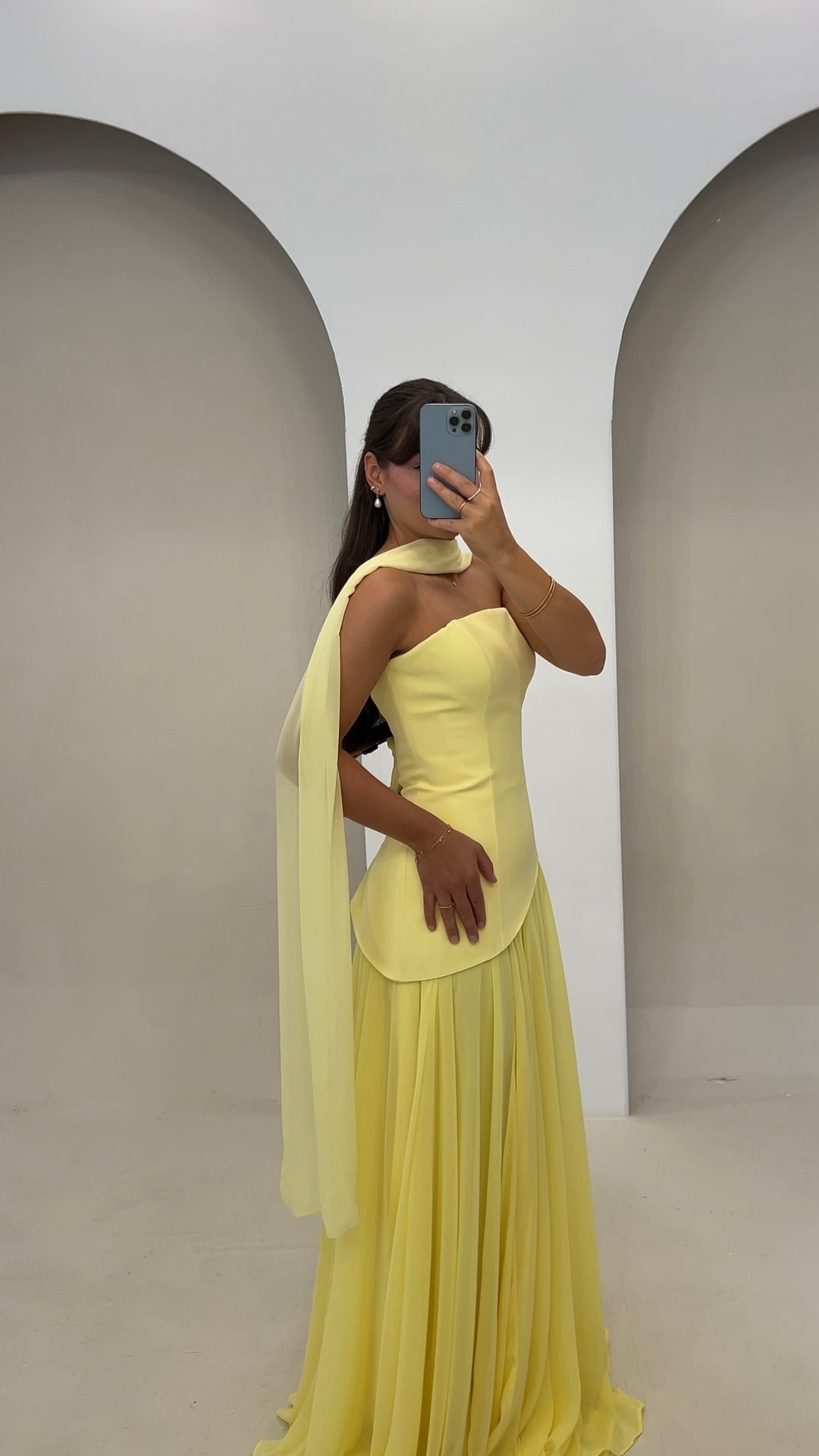 Nura Gelb