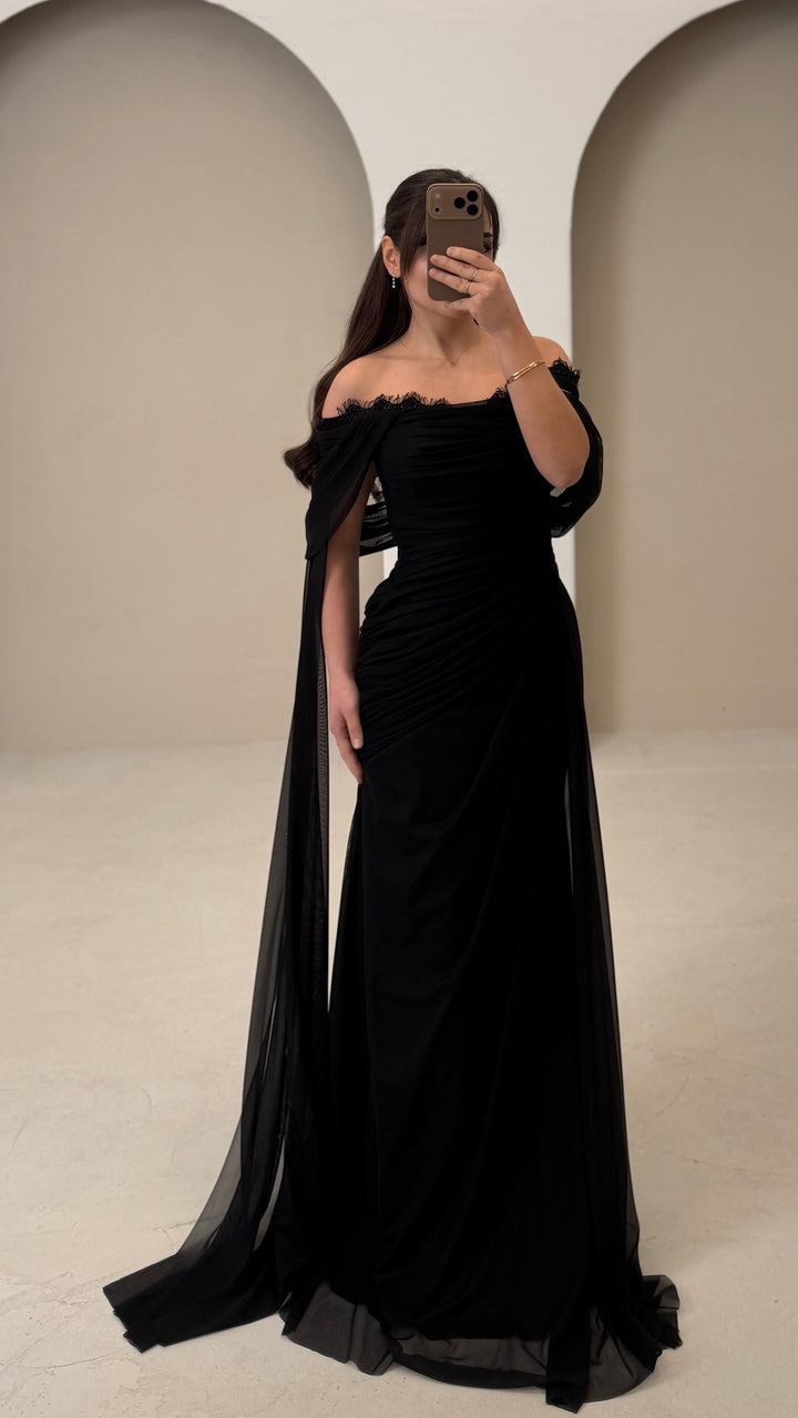 Seyra black