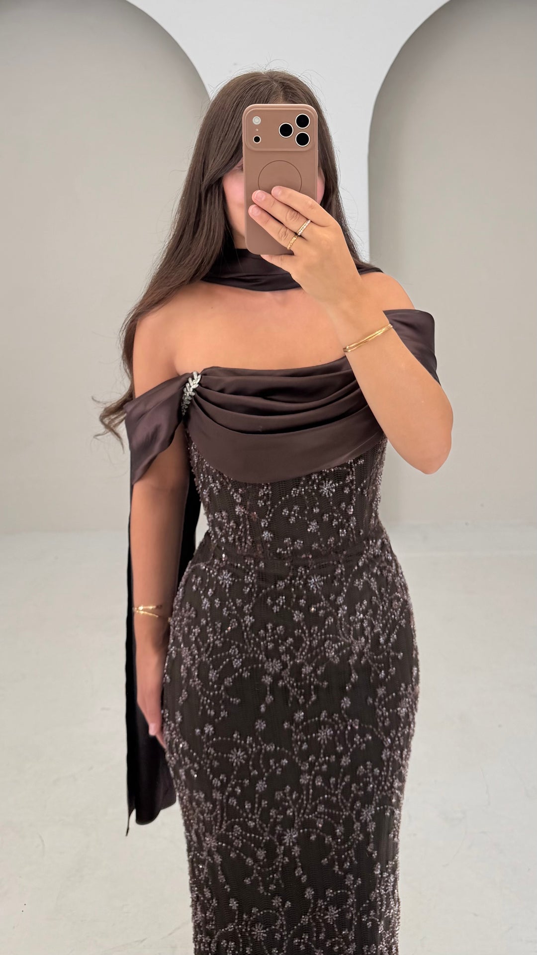 Salaya braun