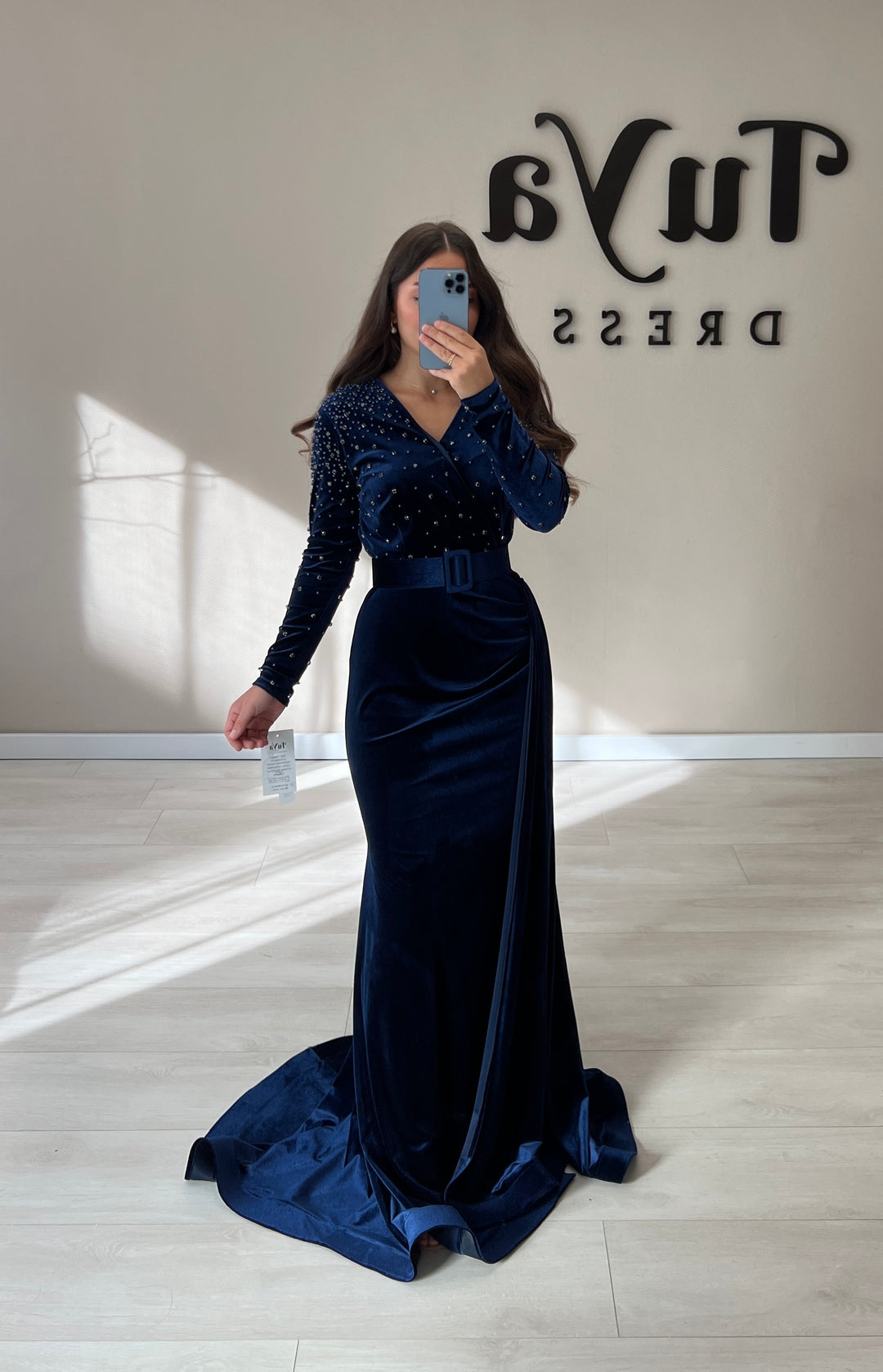 Robe bleue en velours