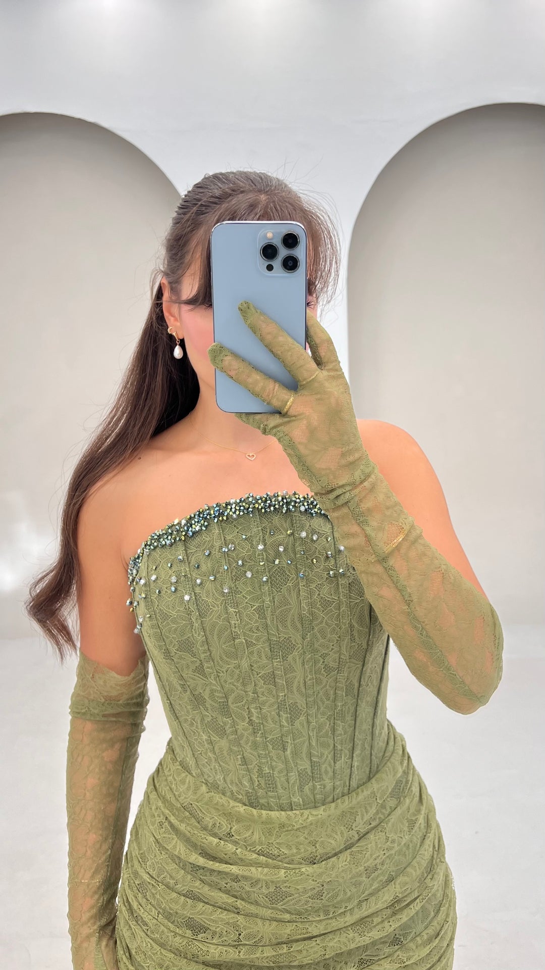 Liora Khaki
