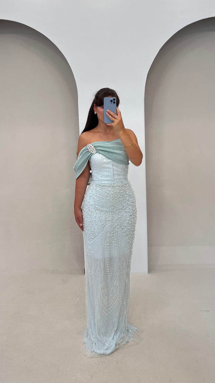 Amira Mint