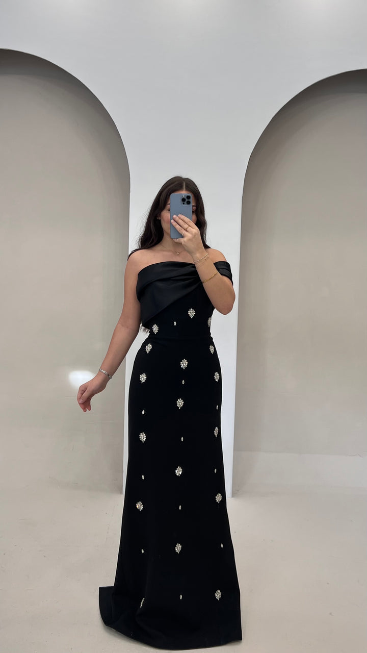Elanaz Black