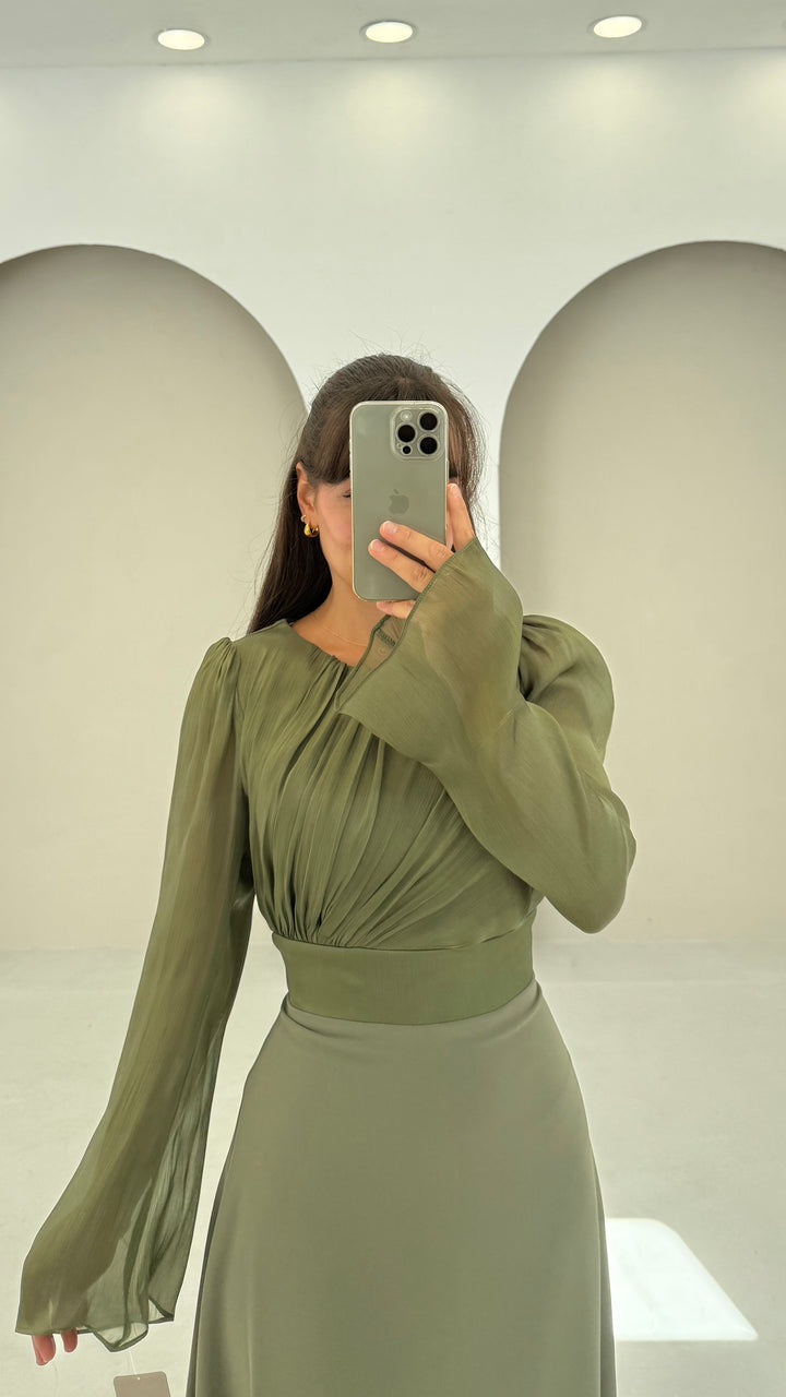 Noor Khaki