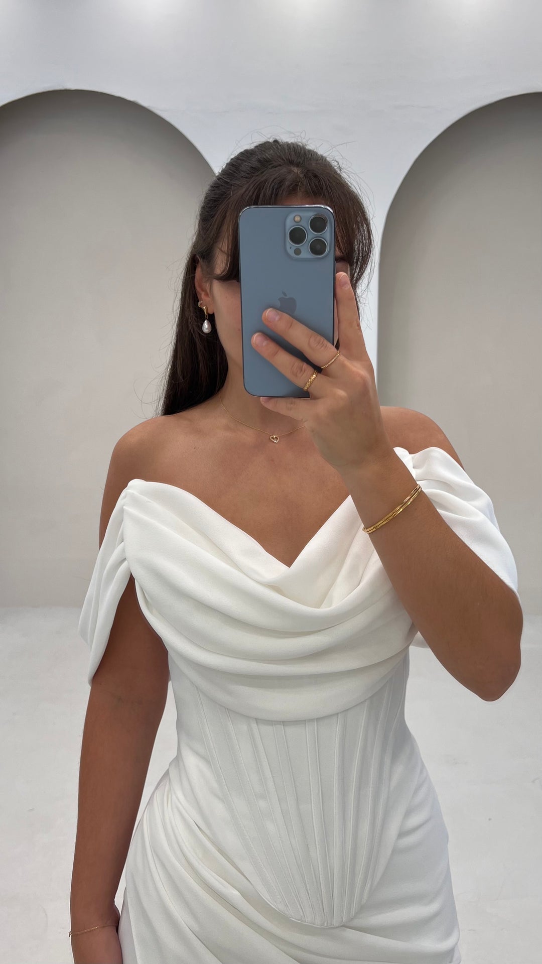 Veloura White