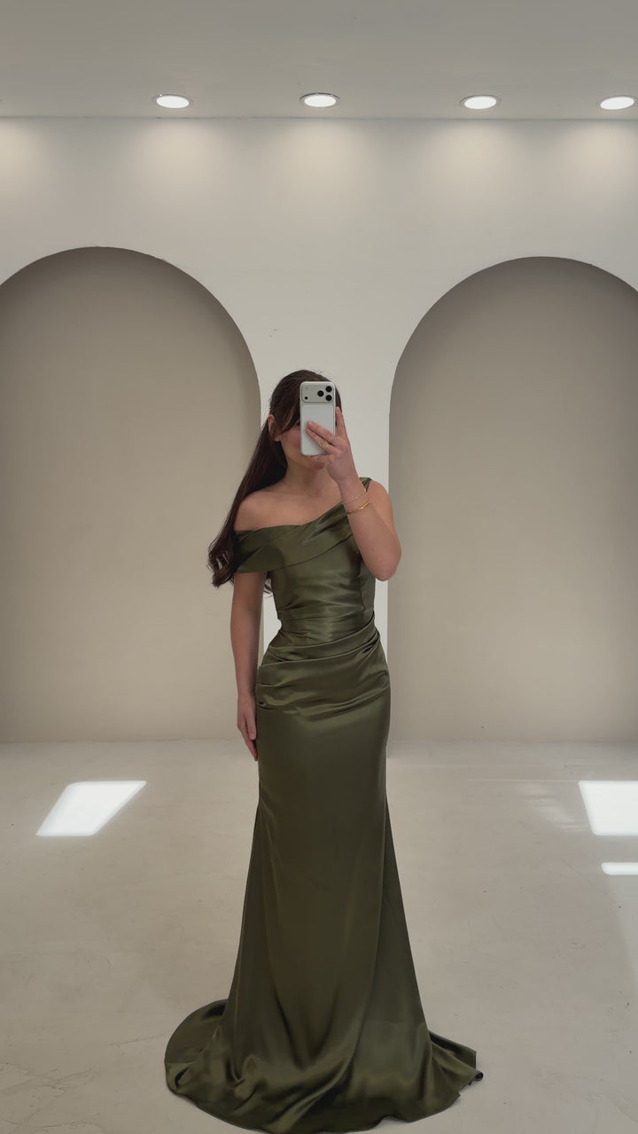 Nila Khaki