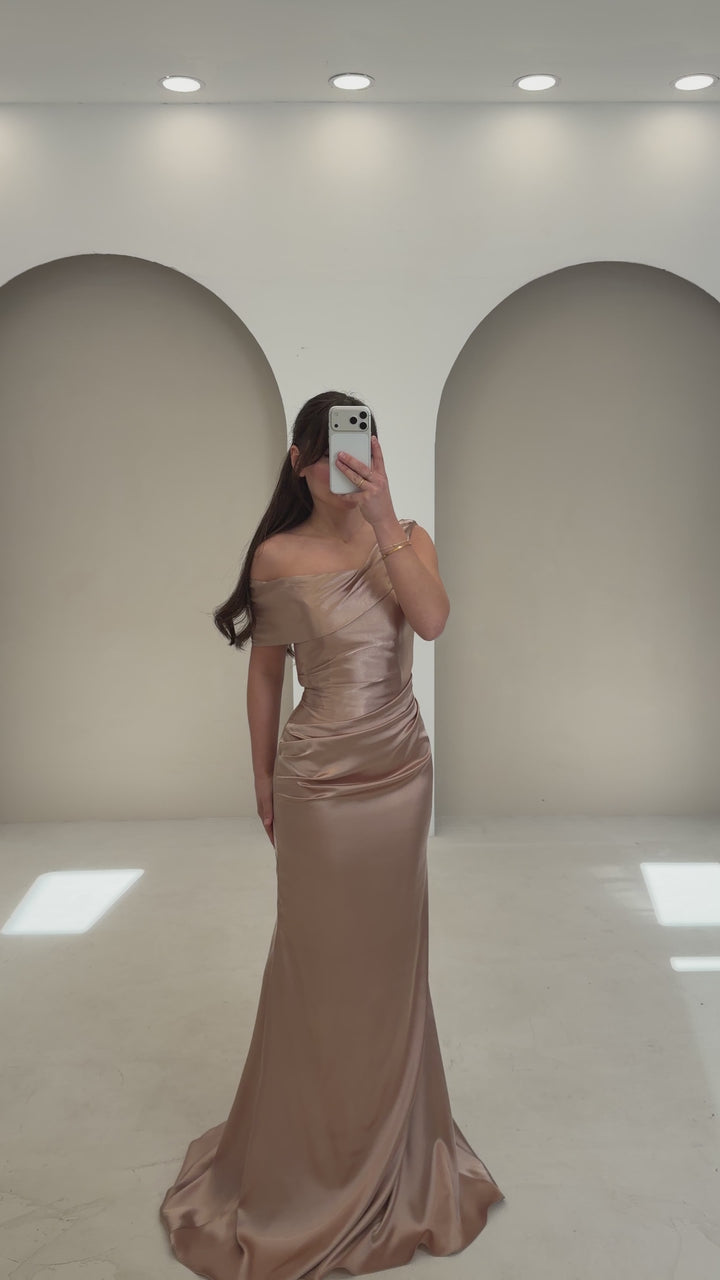 Nila Taupe